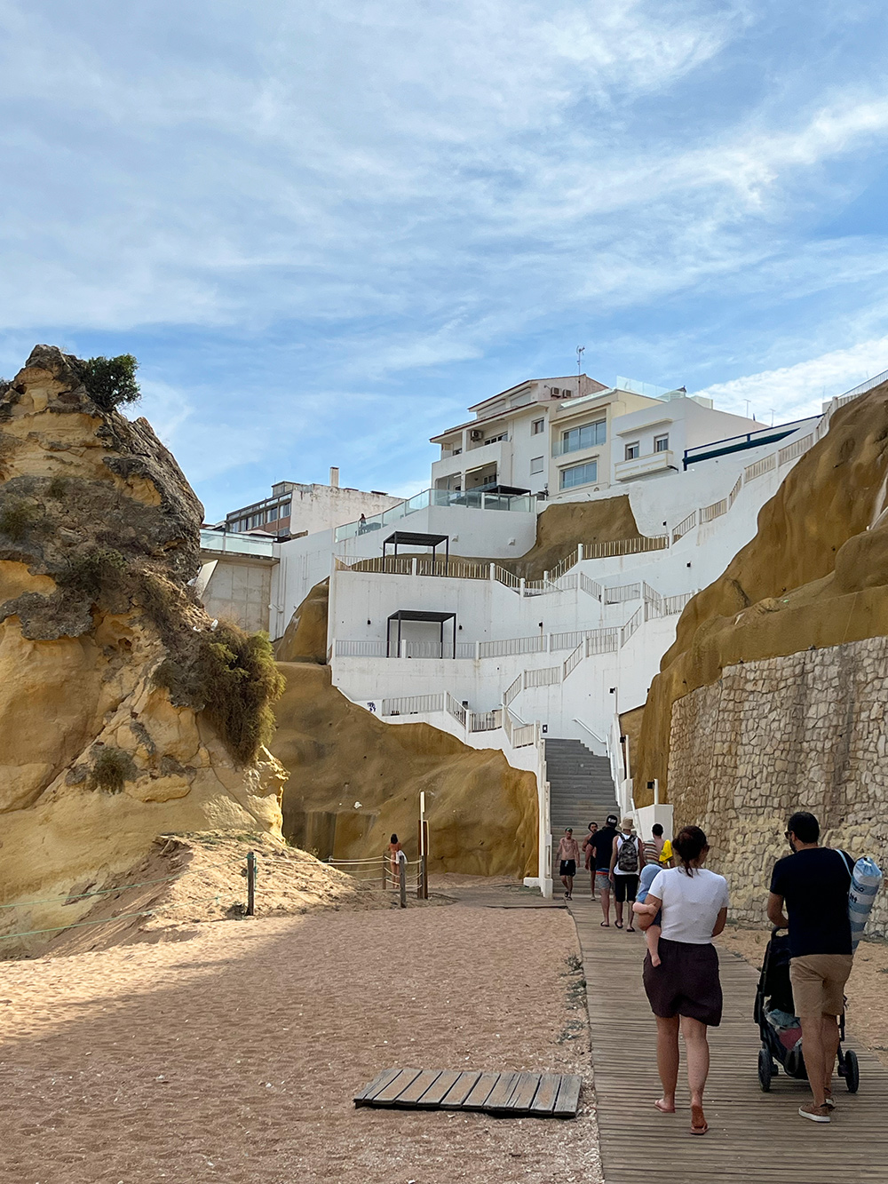 Portaat rannalta Albufeira