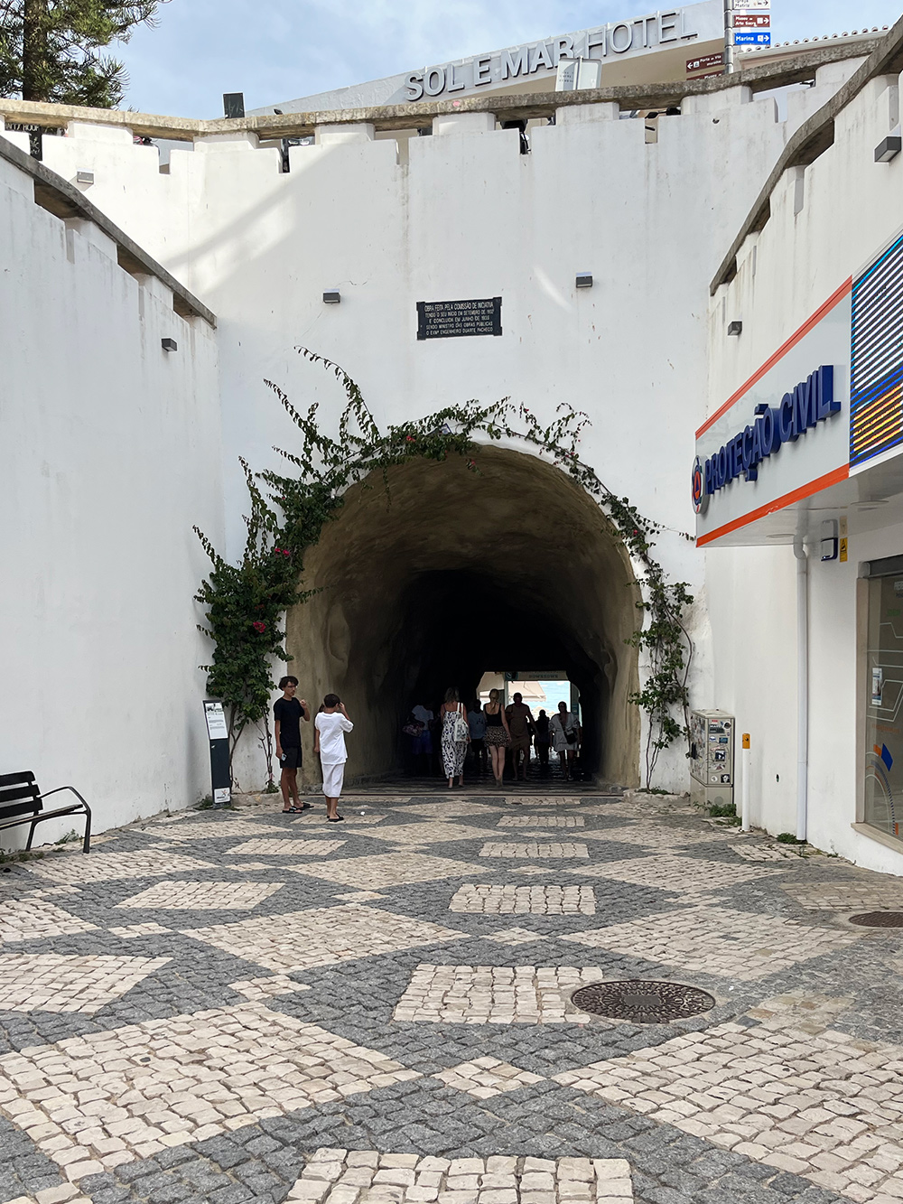 Tunneli rannalle Albufeira