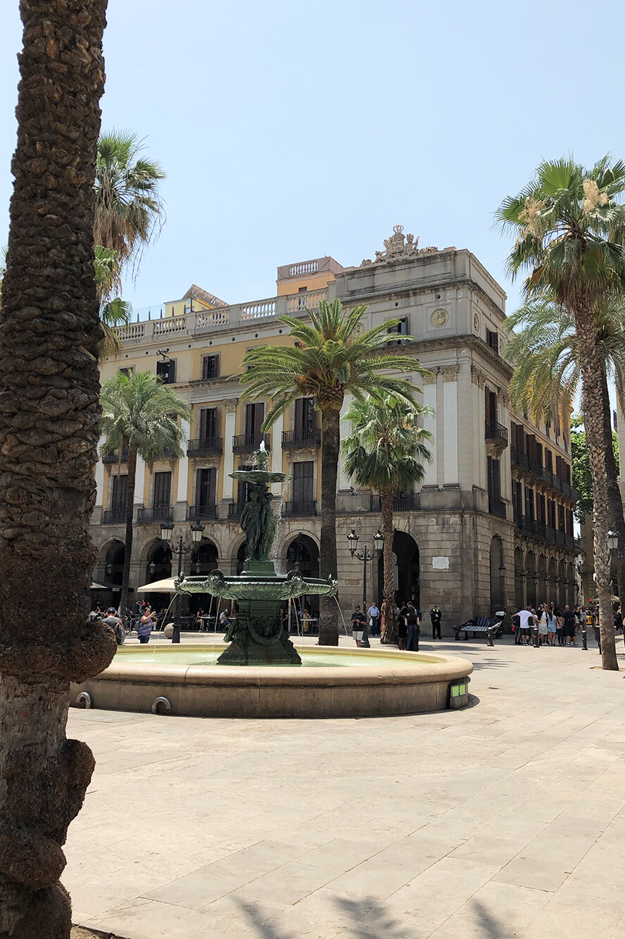 Pla&ccedil;a Reial Barcelona