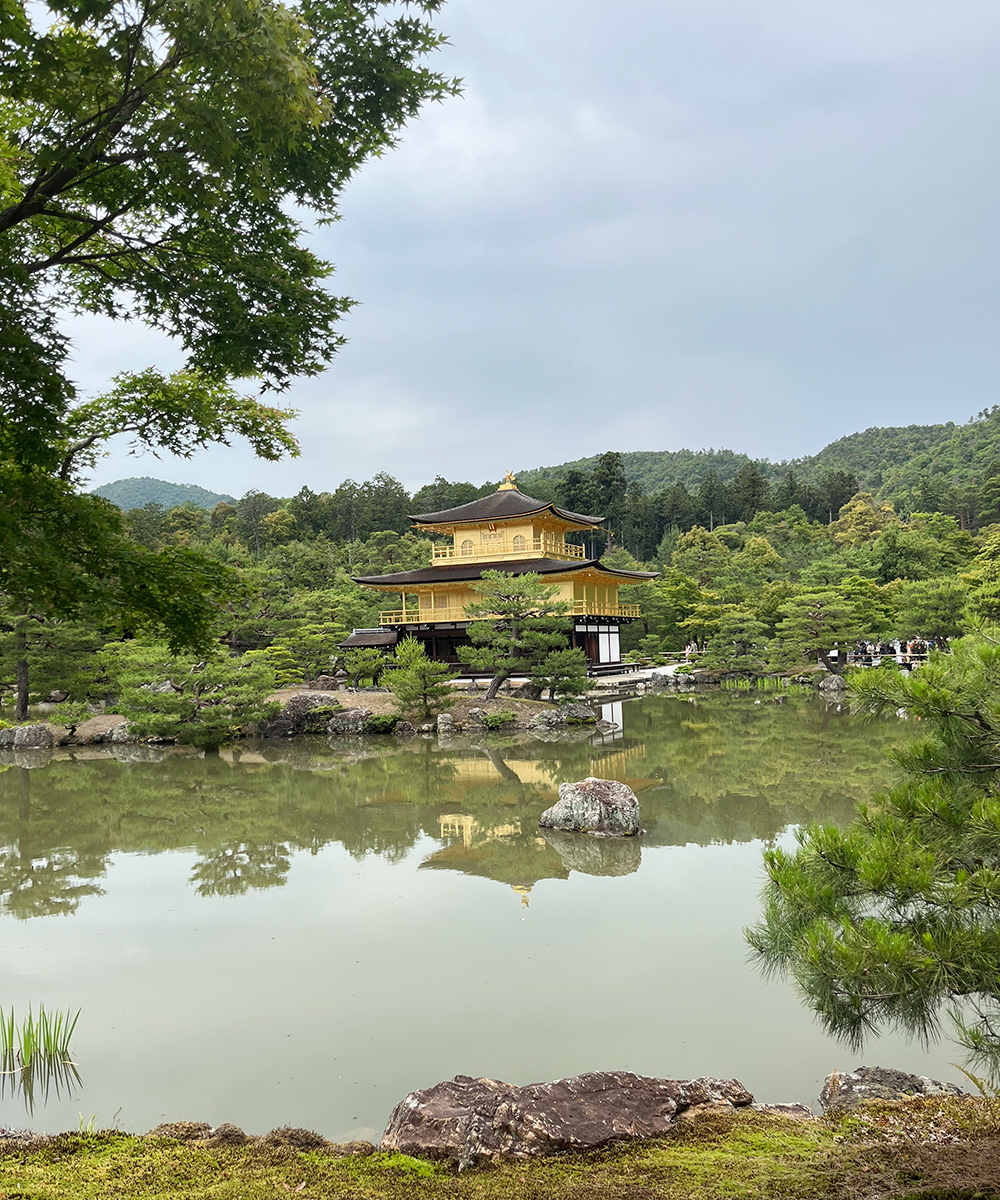 Kinkaku-ji kultainen paviljonki
