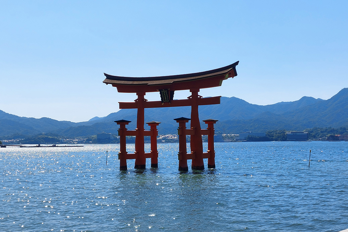 Miyajima Itsukushima kelluva portti