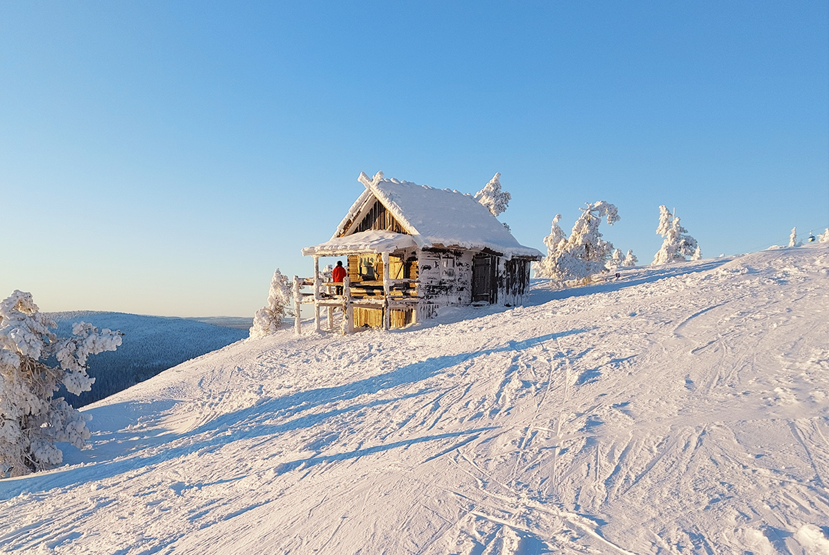 Joulupukin mökki Levin rinteissä