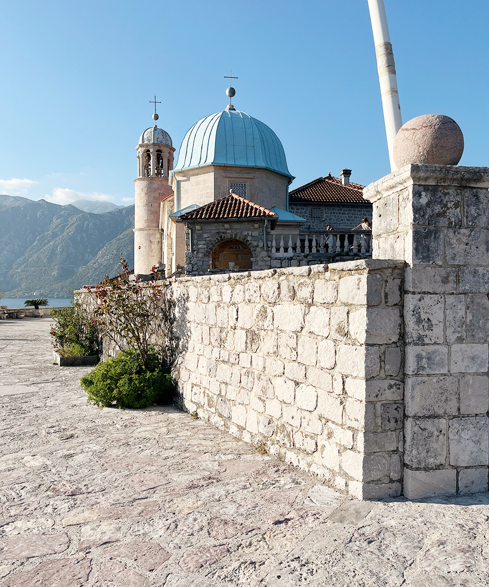 Our Lady of Rocks -kappeli