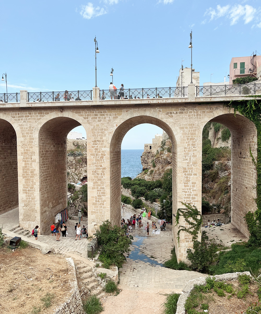 Ponte Borbonico Polignano a Mare Italia