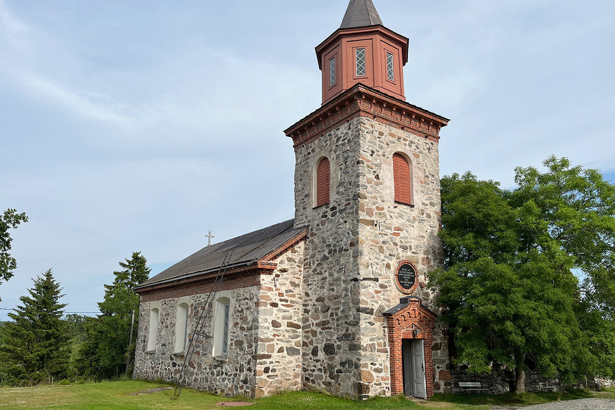 Iniön kirkko